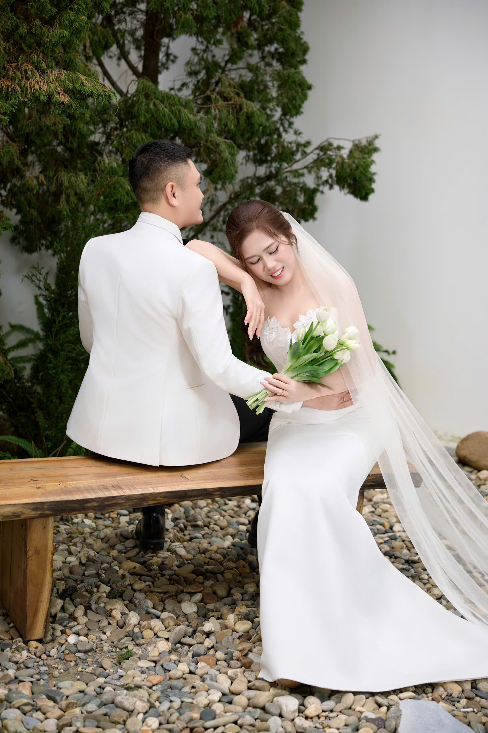 Ảnh cưới của Ánh Tuyết và Văn Mạnh