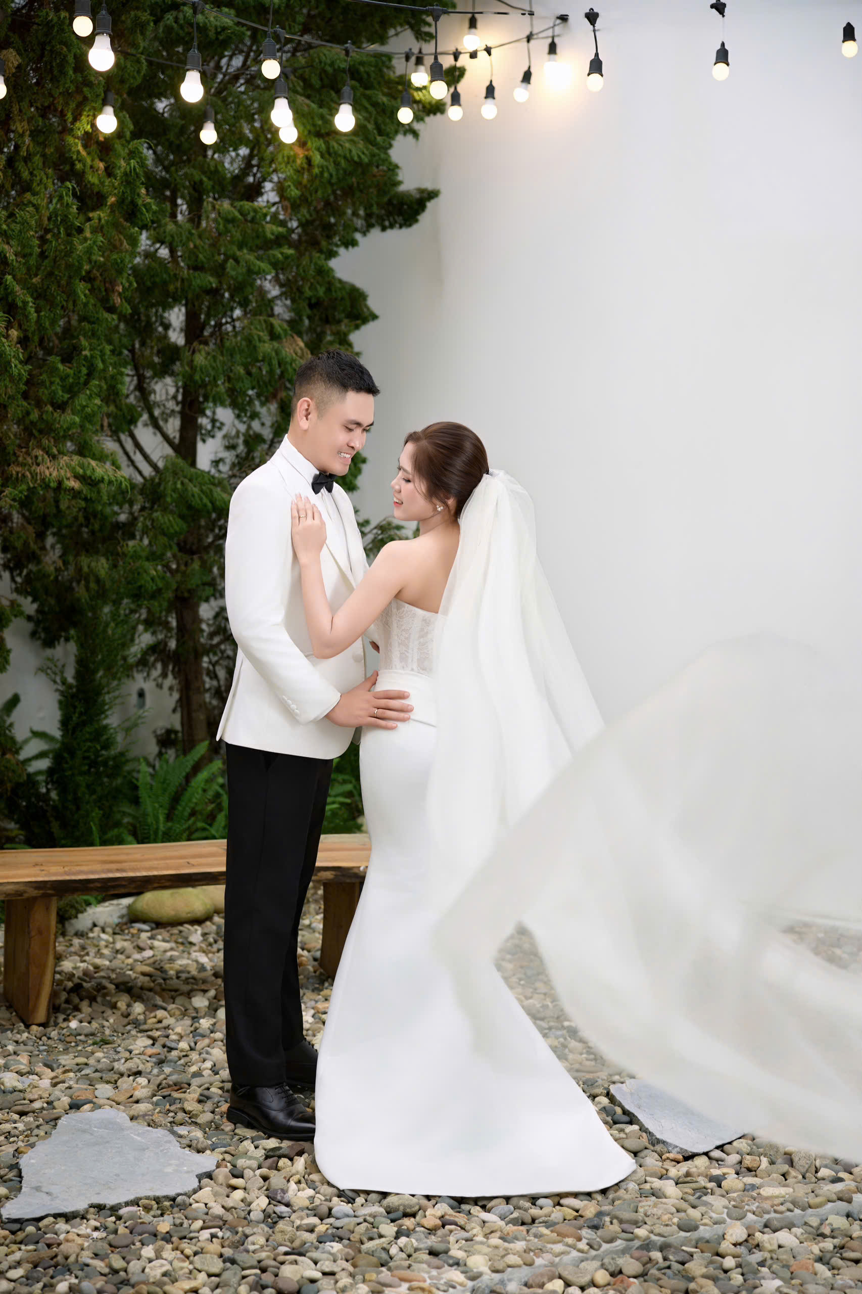 Ảnh cưới của Ánh Tuyết và Văn Mạnh